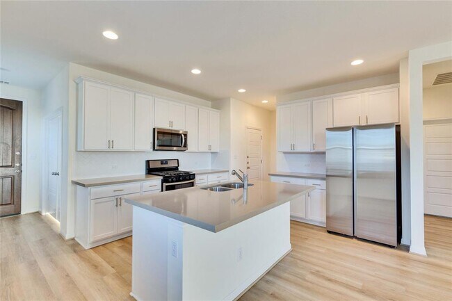 Building Photo - 200 Cold Spg Lp