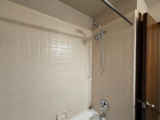 Building Photo - 18509 Chestnut Oak Dr