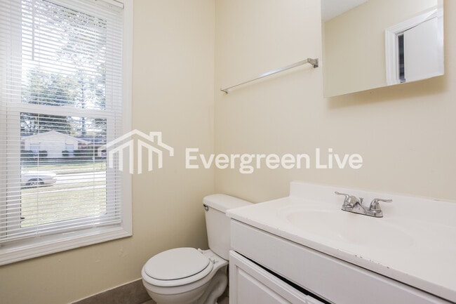 Building Photo - 3350 Bestway Dr