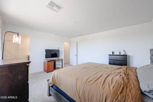 Building Photo - 3361 S 179th Dr