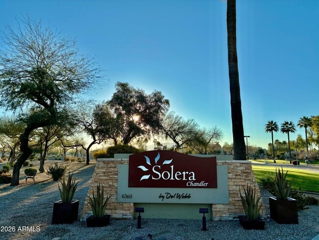 Building Photo - 3189 E Hazeltine Way