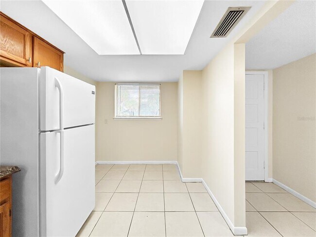 Building Photo - 6336 Newtown Cir