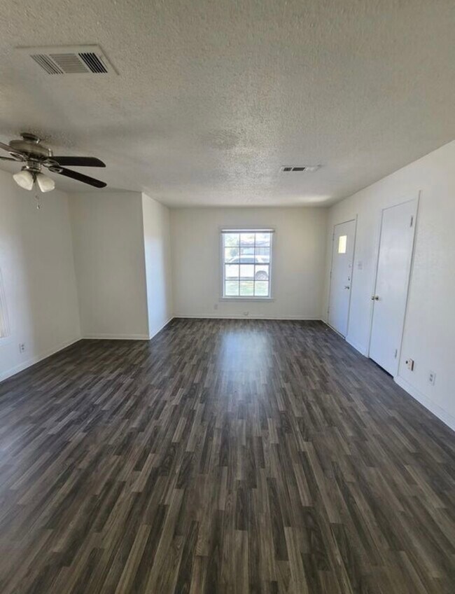 Building Photo - 110 S 41st St