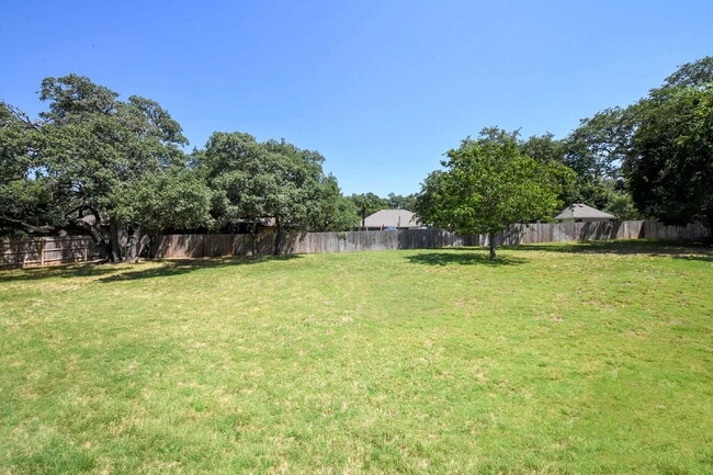 Building Photo - 26643 White Eagle Dr