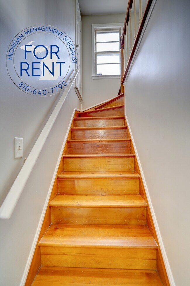 Building Photo - 708 Fremont St