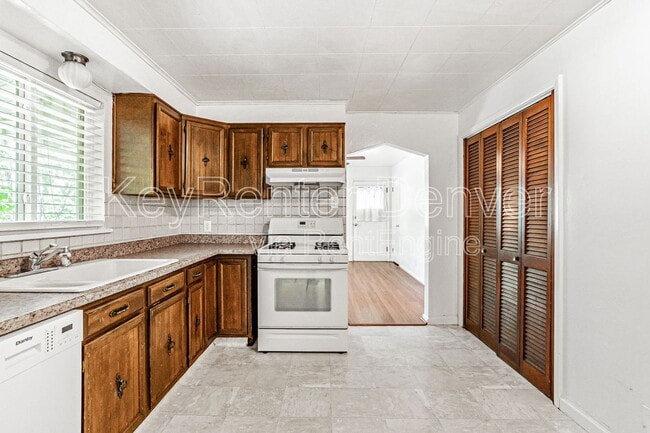 Building Photo - 6180 W 40th Ave