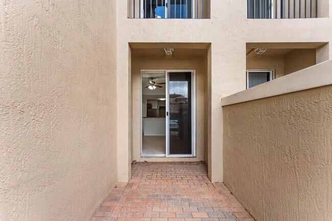 Building Photo - 6515 Diamond Springs Terrace