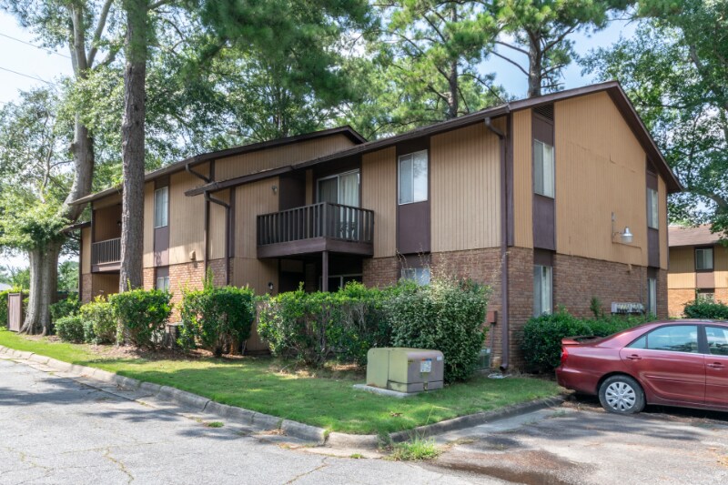 Building Photo - 1824-2020 Sheffield Dr