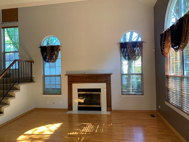 Building Photo - 1161 Regency Dr