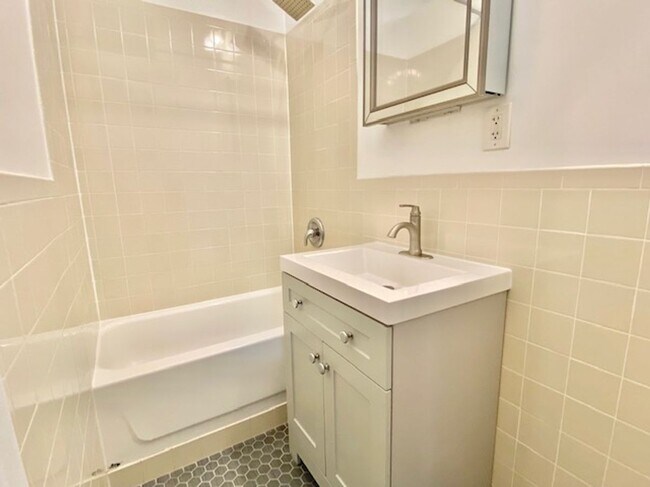 Building Photo - 306 EAST 11 STREET