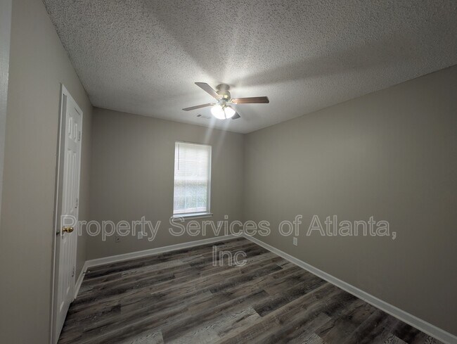 Building Photo - 7300 New Dale Rd