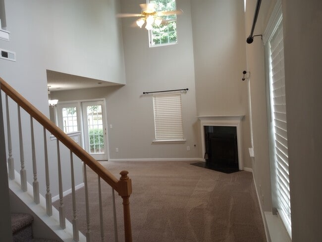 Building Photo - 108 Lacombe Ct