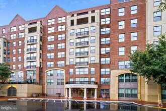 Building Photo - 485 Harbor Side St