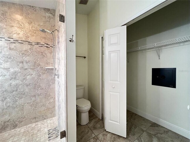 Building Photo - 2859 Blooming Alamanda Loop