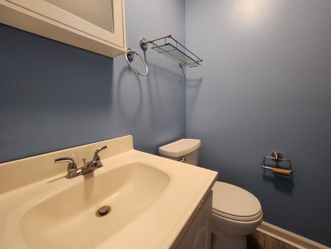 Building Photo - 7742 Brams Hill Dr