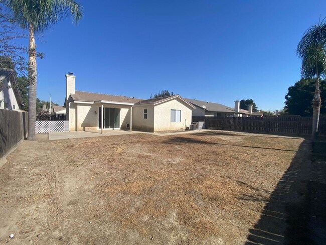 Building Photo - Pet Friendly home coming soon!