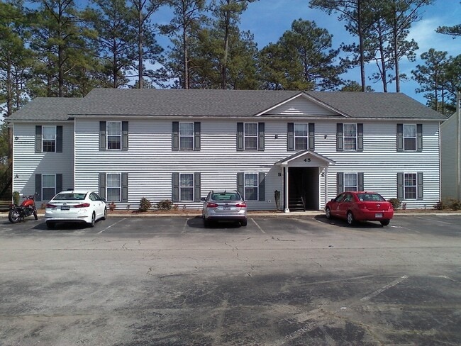 Primary Photo - 2 Bedroom, 1 bath apartment - Downstairs Unit