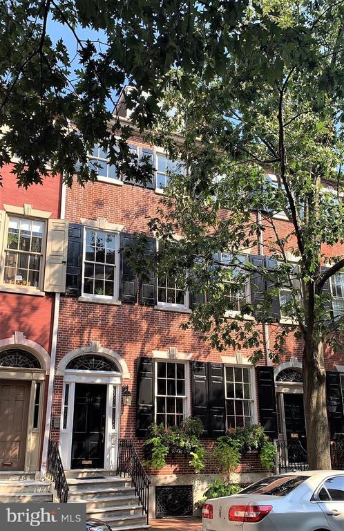 Building Photo - 277 S 4th St