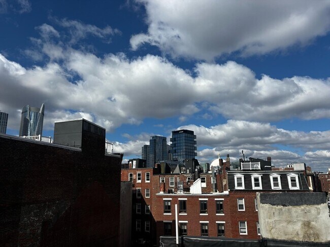 Building Photo - 19 Fleet St