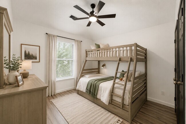 Building Photo - 34 Firethorn Pl