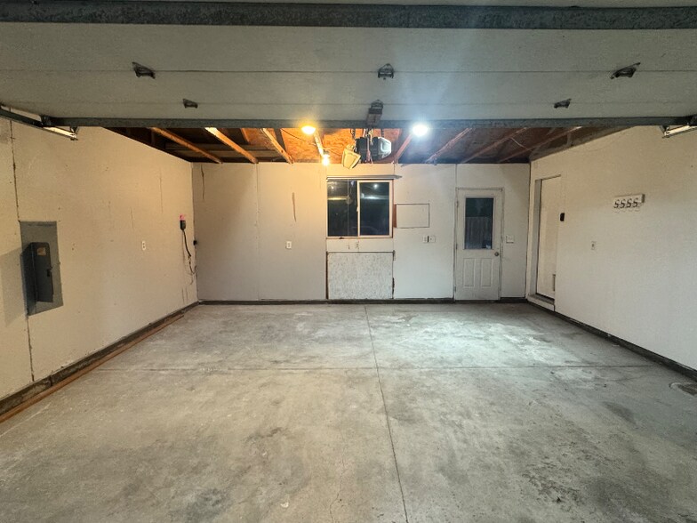 Building Photo - 3143 Lupine St