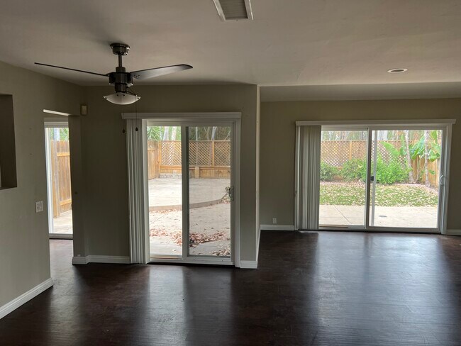 living room/dining room combo - 10709 Portobelo Dr