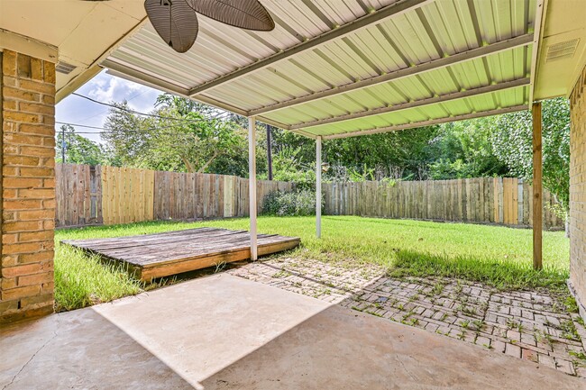 Building Photo - 1113 N Heron Dr