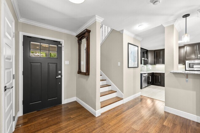 Building Photo - 43 Hickory Oak Dr