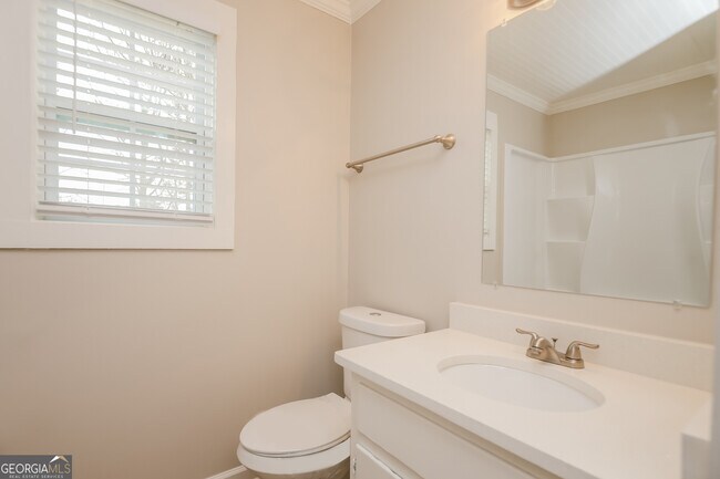Building Photo - 46 Cathie Dr