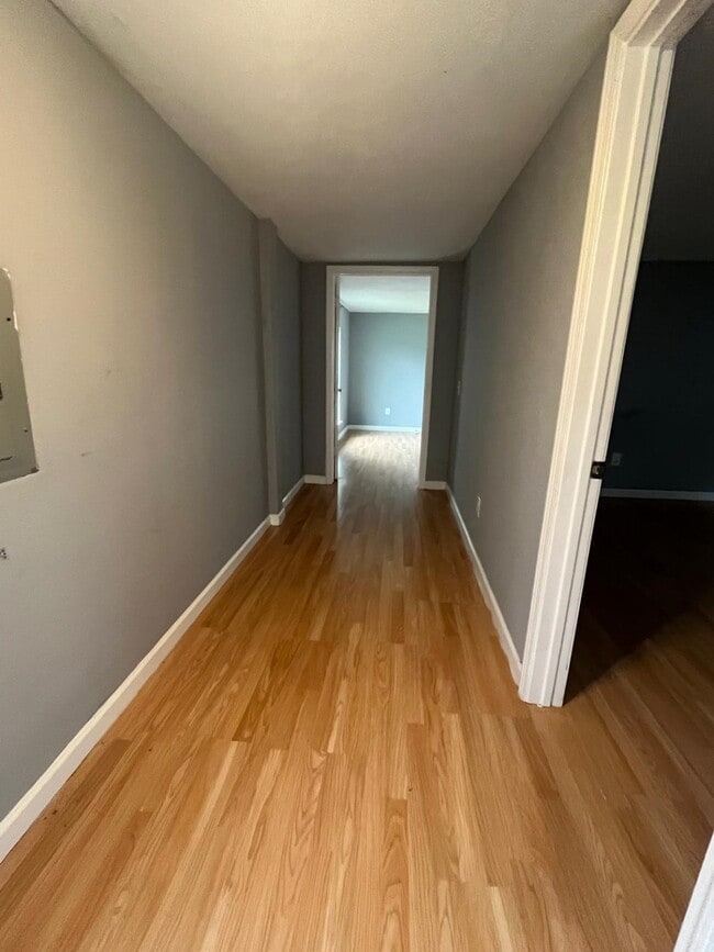 Building Photo - 2152 William Tell St