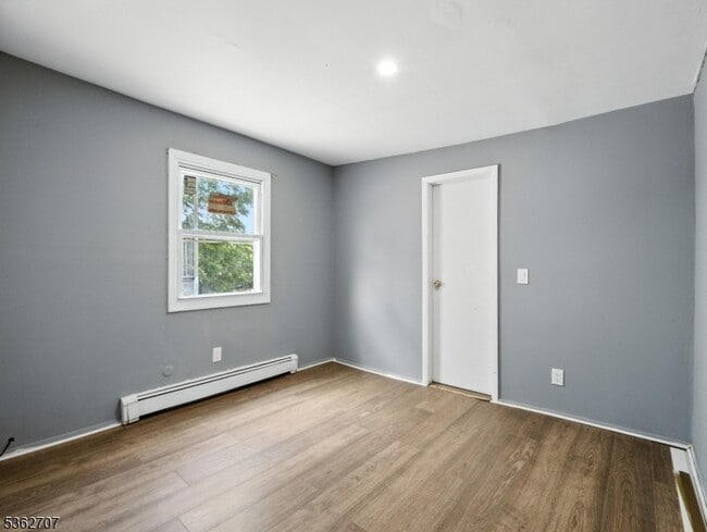 Building Photo - 158 Belmont Ave