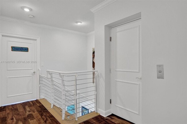 Building Photo - 3942 NE 171 St