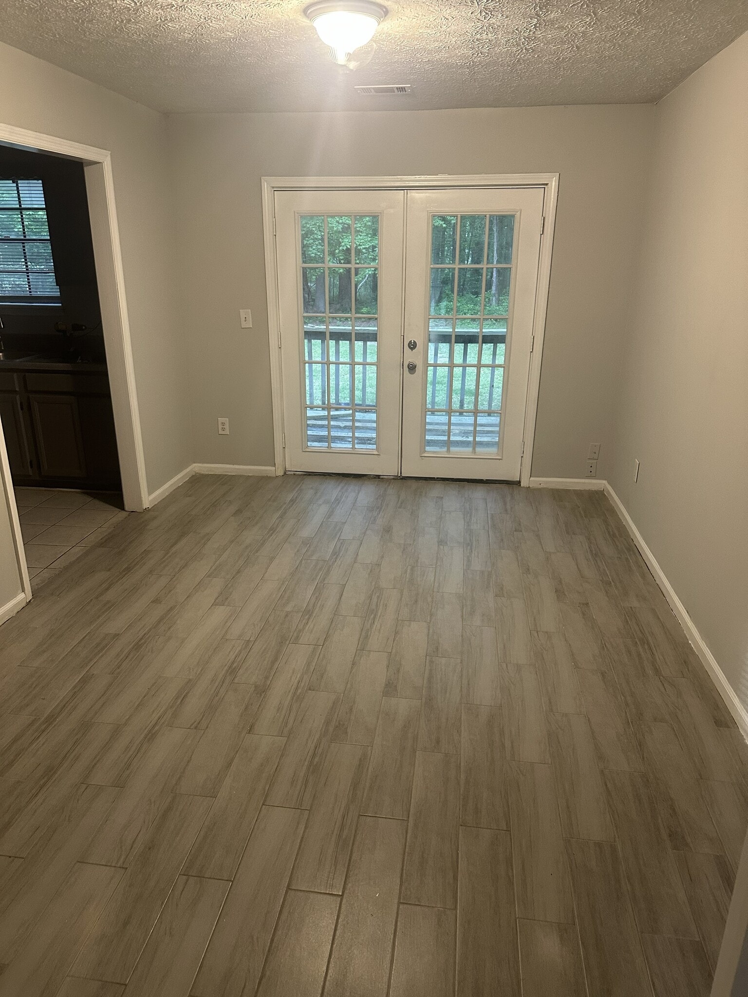 Building Photo - 8406 Red Cedar Way