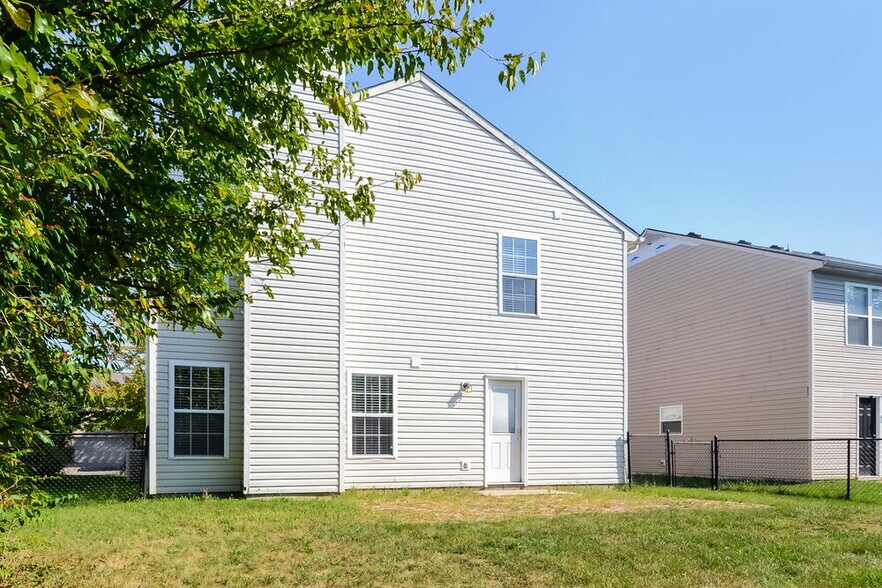 Building Photo - 7148 Kimble Dr