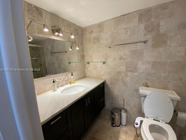Building Photo - 9250 W Bay Harbor Dr