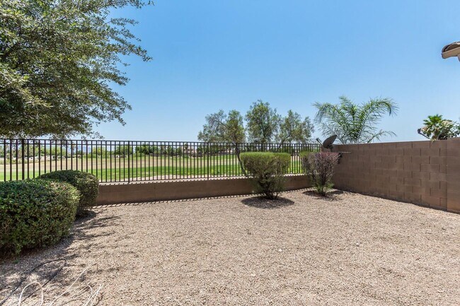 Building Photo - Beautiful Palm Valley Golf Course Home with Casita