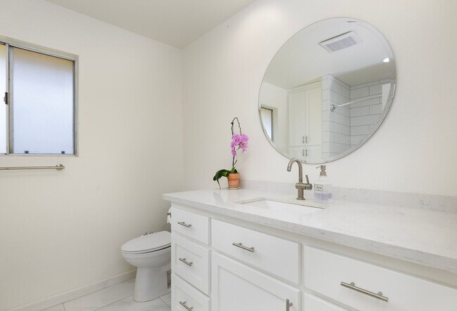 Building Photo - Discover Your Dream Sanctuary at Braemar Ranch, Yankee Farm!