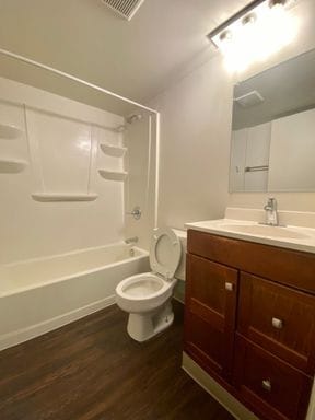 Building Photo - 2 Bedroom 1 Bath Near Firestone Available NOW!