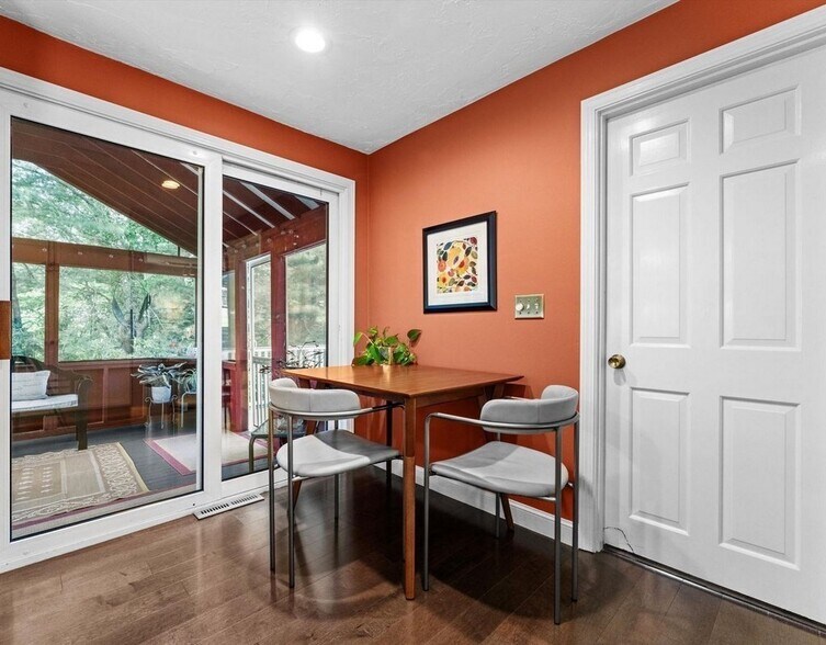 Building Photo - 9 Pleasantview Ter