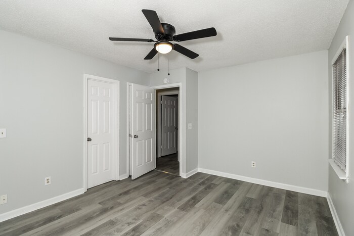 Building Photo - 101 Cannon Dale Ct