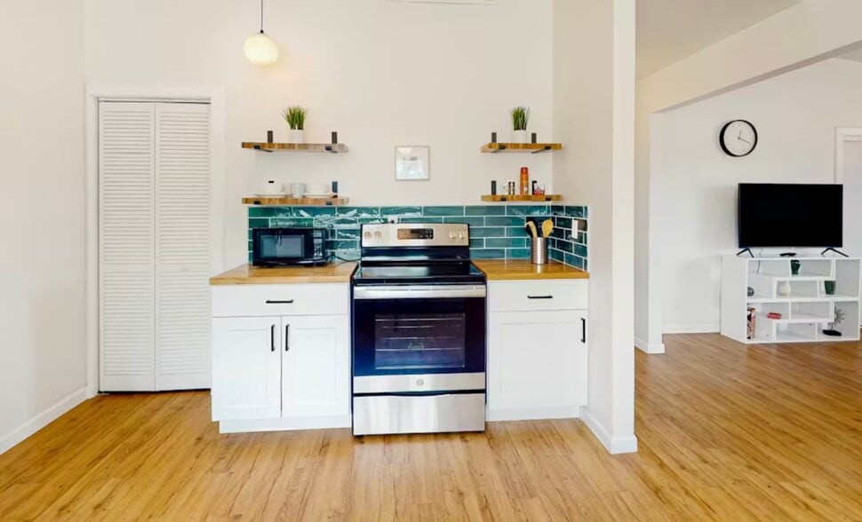 Building Photo - 3201 N Cherry Ave