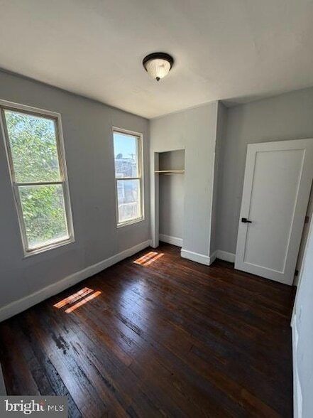 Building Photo - 708 E Madison St
