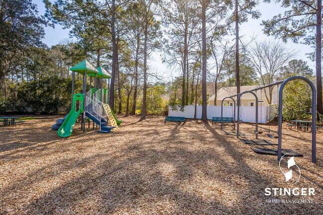 Building Photo - 71 Saluda Way