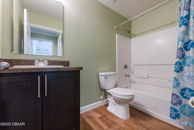 Building Photo - 309 Grande Lake Dr