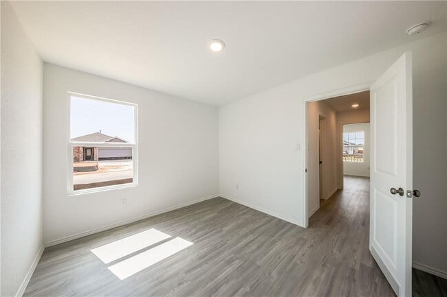 Building Photo - 2867 Rosefinch