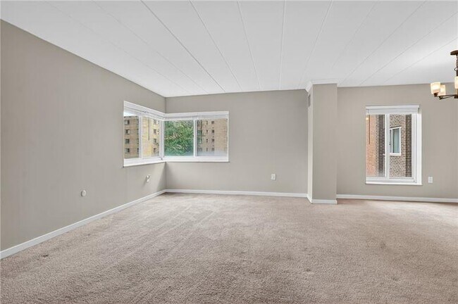 Building Photo - 5 Bayard Rd