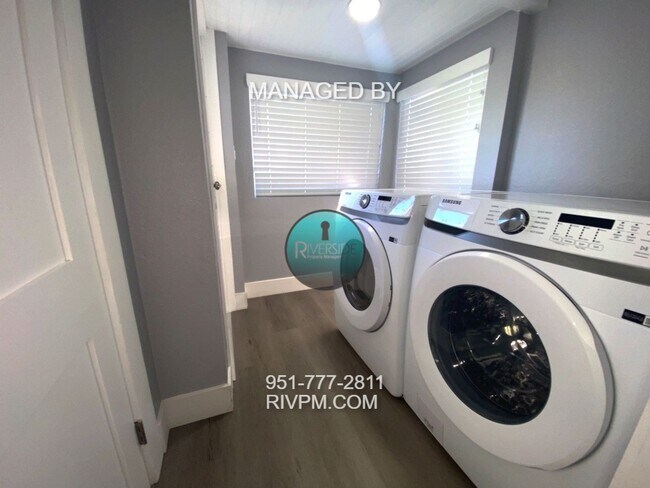 Building Photo - COMING SOON!!!!Charming upgraded 2 bed 2 bath single family home!!