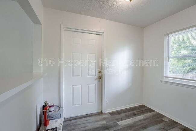 Building Photo - 10009 Hardesty Ave