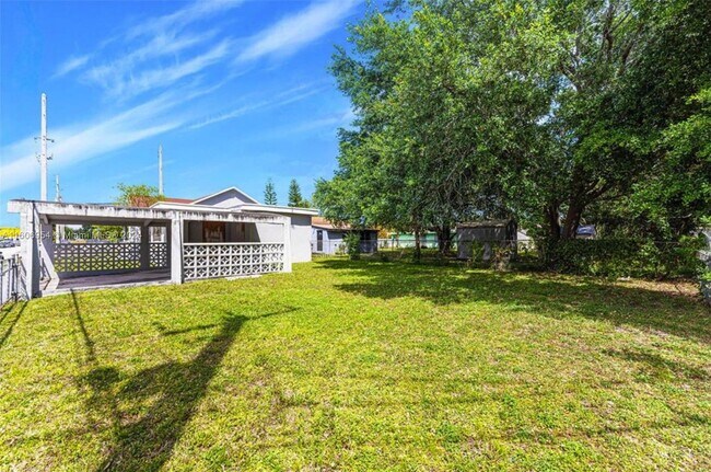 Building Photo - 798 NW 70th St