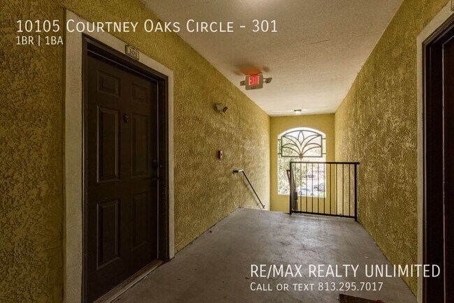 Building Photo - 10105 Courtney Oaks Cir